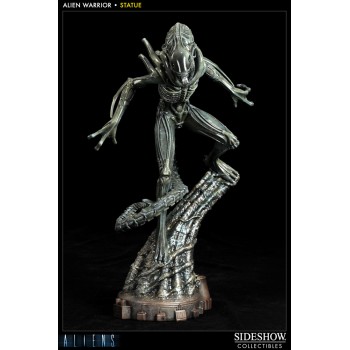 Aliens Statue Alien Warrior 42 cm